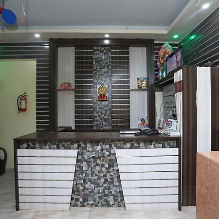 Oyo 26152 Hotel Aarush ดีกา ภายนอก รูปภาพ