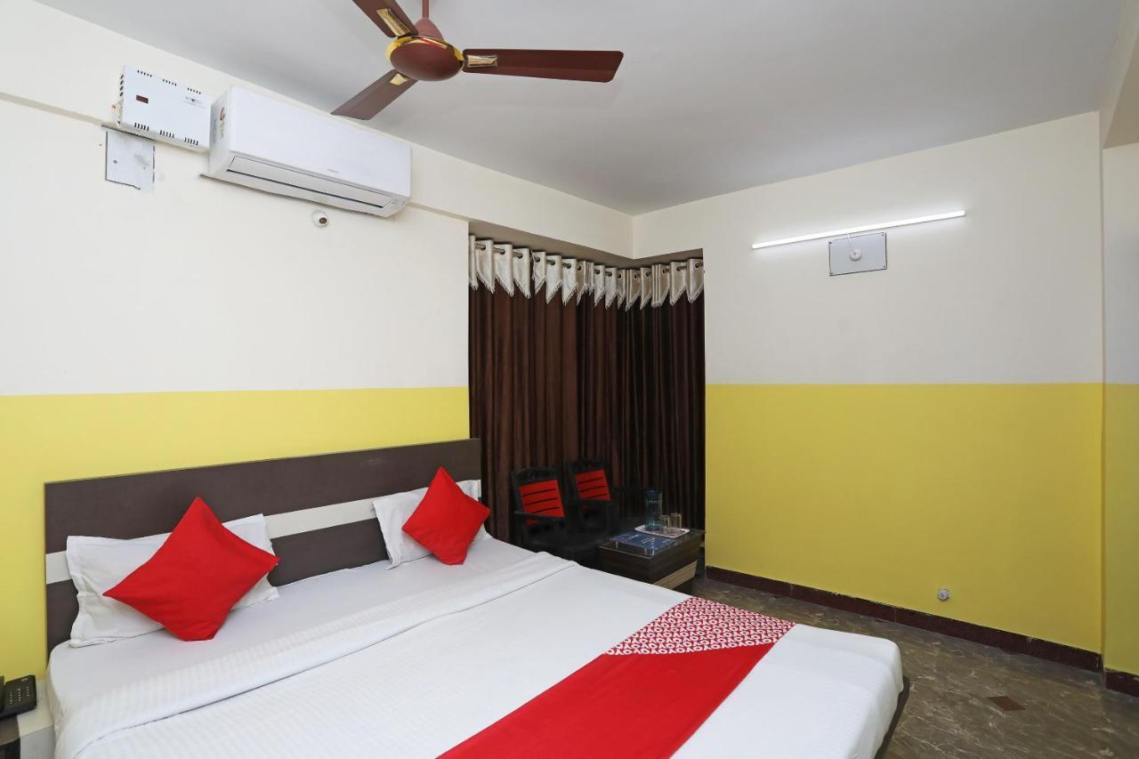 Oyo 26152 Hotel Aarush ดีกา ภายนอก รูปภาพ