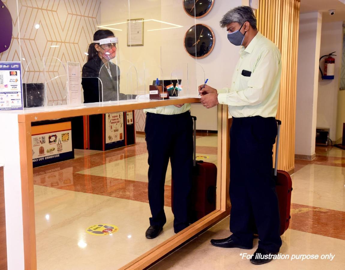 Oyo 26152 Hotel Aarush ดีกา ภายนอก รูปภาพ