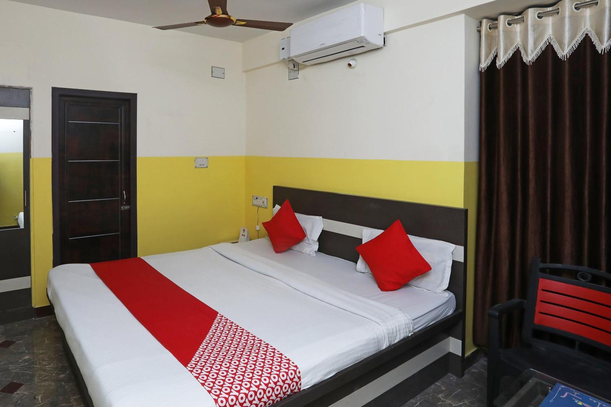 Oyo 26152 Hotel Aarush ดีกา ภายนอก รูปภาพ